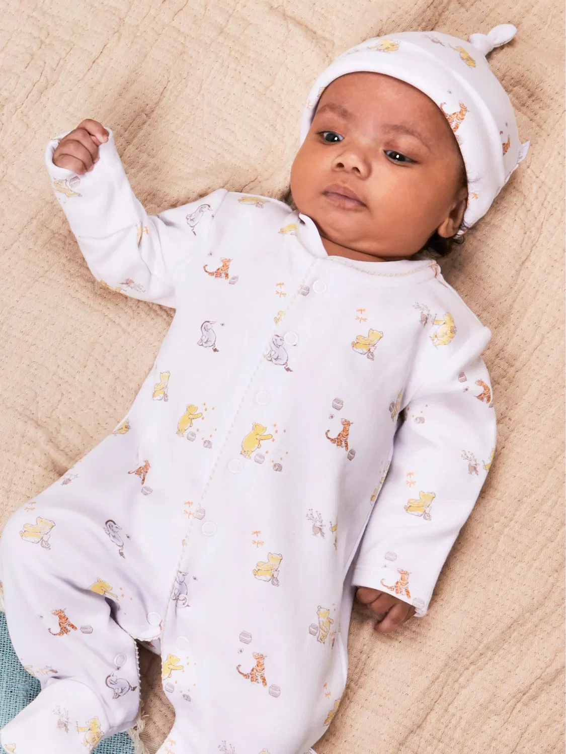 Комбинезон для сна с шапкой Winnie the Pooh Jojo Maman Bébé, кремовый