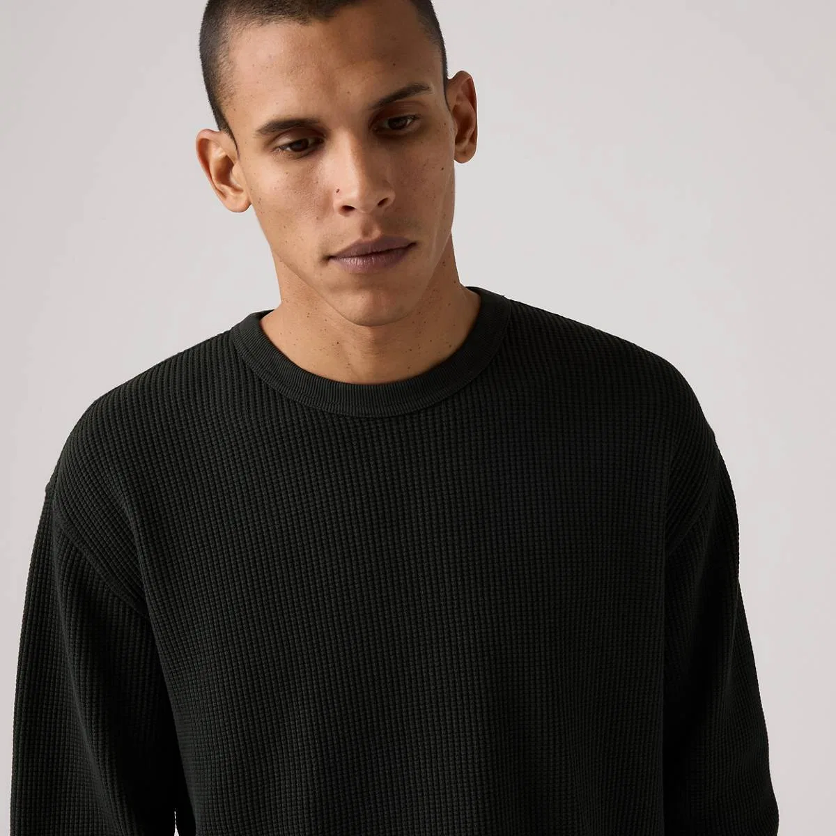 Термофутболка с длинными рукавами и красной застежкой Levi's, Mineral Black Garmen - Black — фото 2