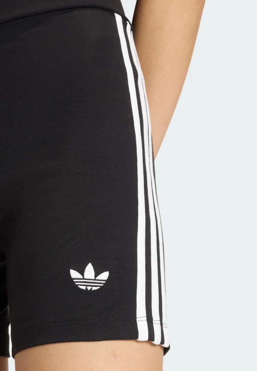 Узкие шорты ADIDAS ORIGINALS «3 полоски» черного цвета — фото 4