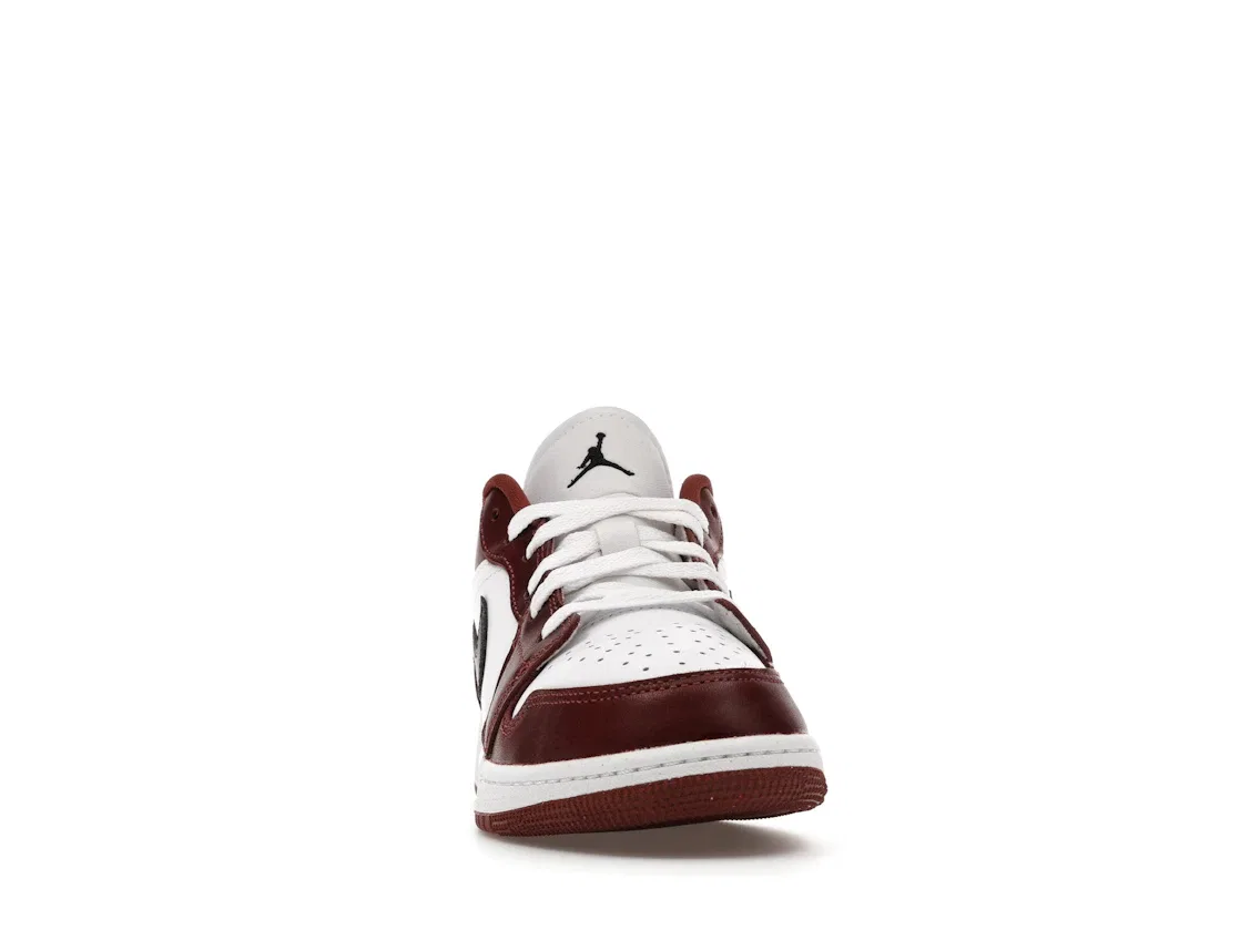 Детские кроссовки Lifestyle Jordan 1 Low SE Jordan, White/Dark Pony/Black — фото 2