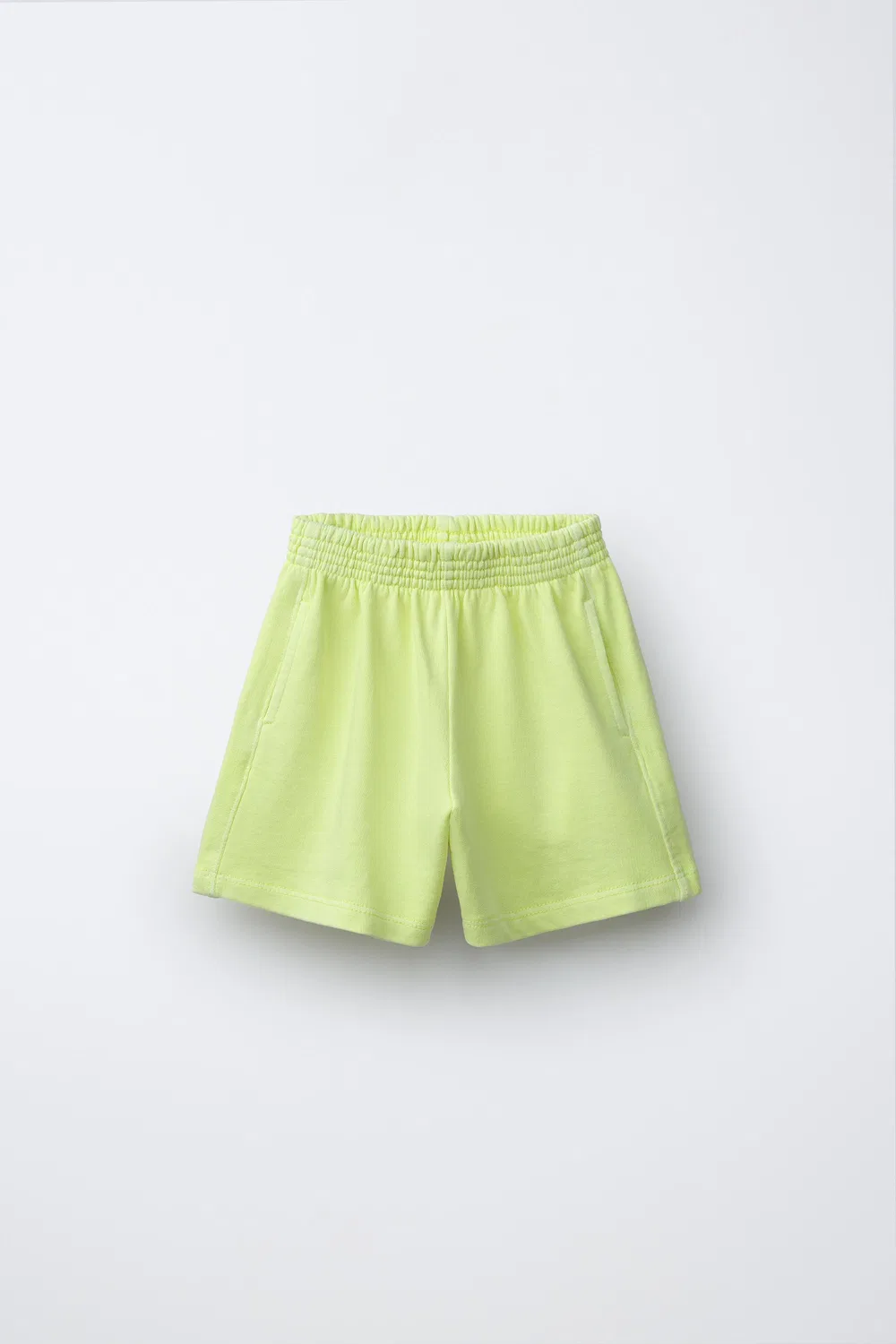Комплект из двух однотонных шорт-бермудов ZARA, Fluorescent Lime — фото 2