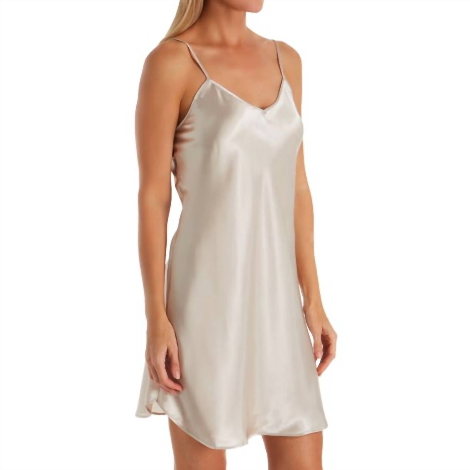 

Shadowline Lingerie Атласная сорочка Satin Essentials с регулируемыми бретелями, цвет бежевый