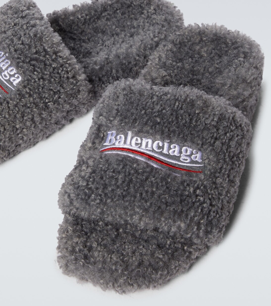 Пушистые слайды политической кампании Balenciaga, серый — фото 3