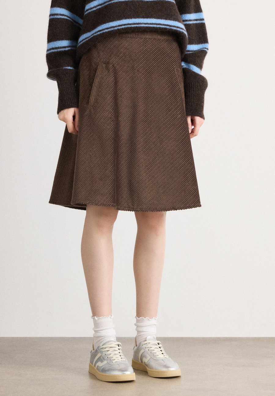 

Юбка Mads Nørgaard PRETTY STELLY SKIRT, Demitasse/Brown