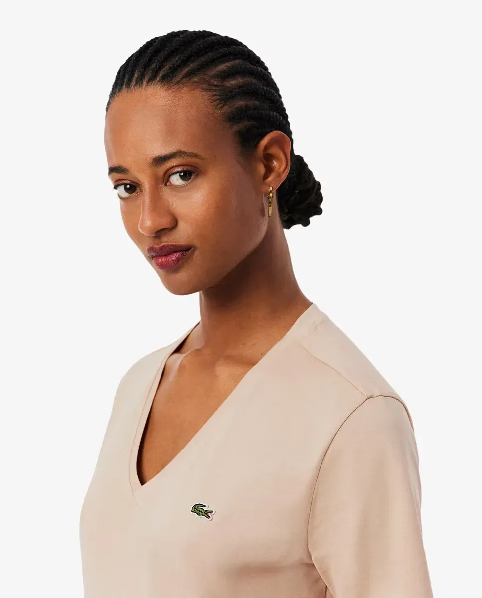 Футболка женская Lacoste Beige с V-образным вырезом и свободным кроем — фото 4