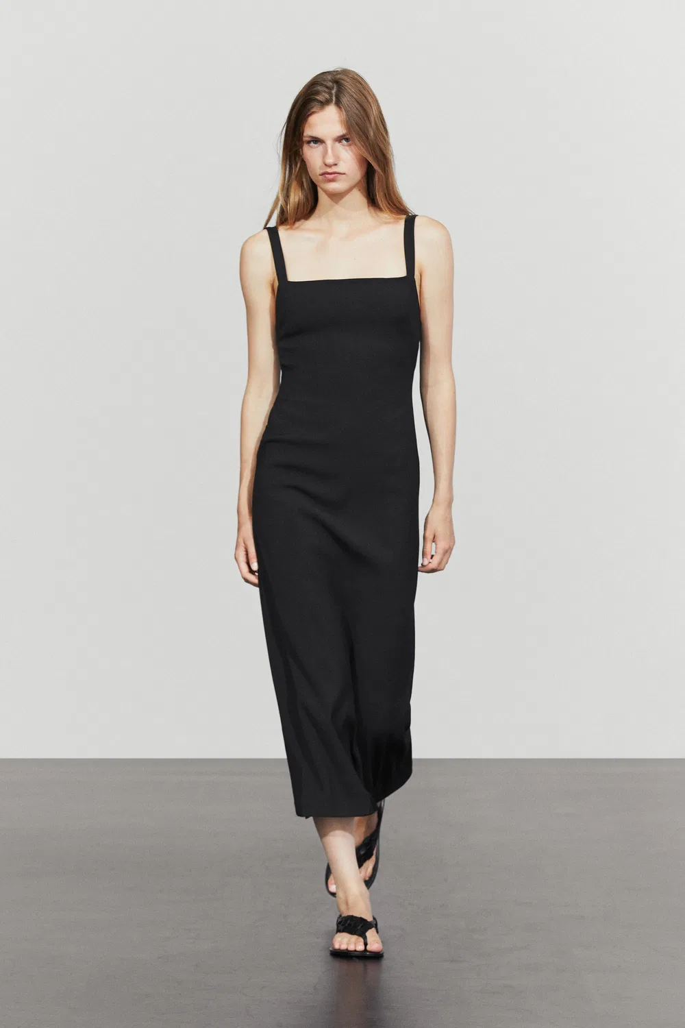 Платье Massimo Dutti, миди на бретелях, черный