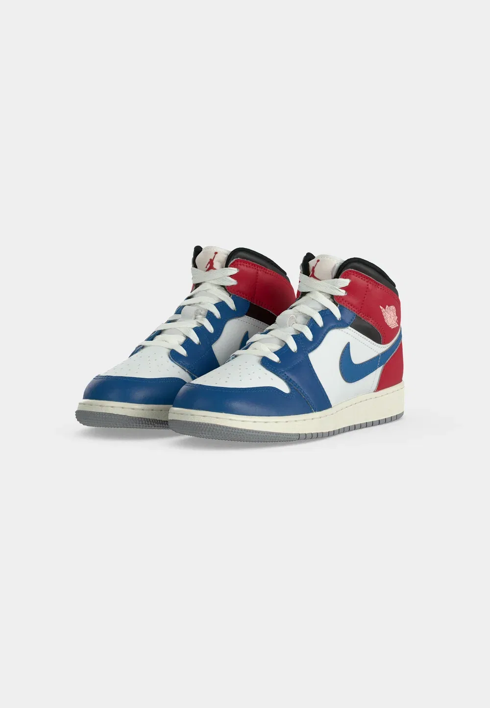 Air 1 mid унисекс - высокие кроссовки Jordan, True Blue/Summit White/Varsity Red/Black/Cement Grey — фото 3
