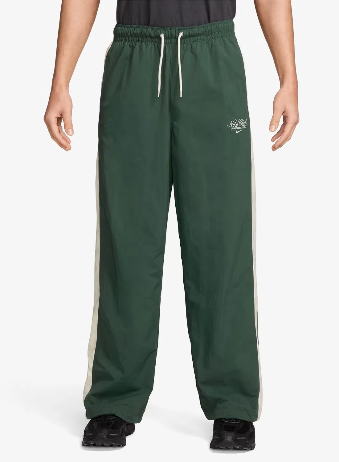 Спортивные штаны свободного кроя Club Athletic Nike, зеленый