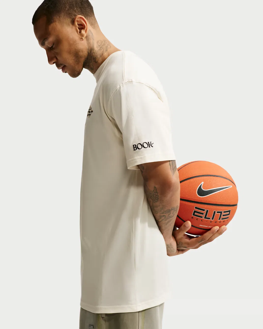 Мужская баскетбольная футболка Devin Booker Nike, Pale Ivory — фото 3