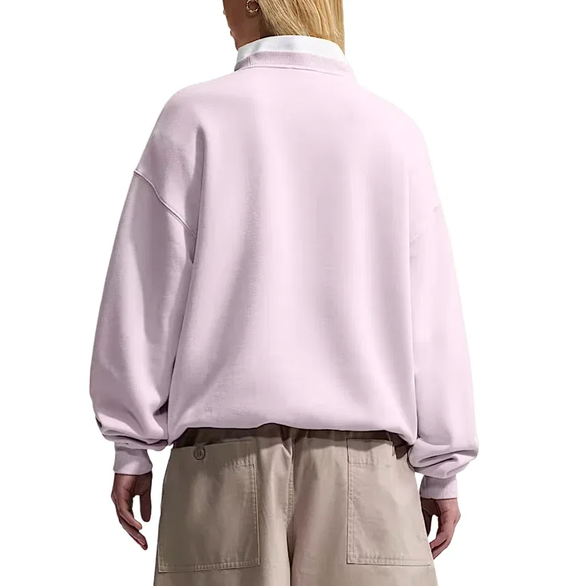 Женская футболка Studio Fleece Medium Weight Graphic Pack Oversized Embossed Crew 'Bleached Lilac' Nike, Bleached Lilac — фото 2