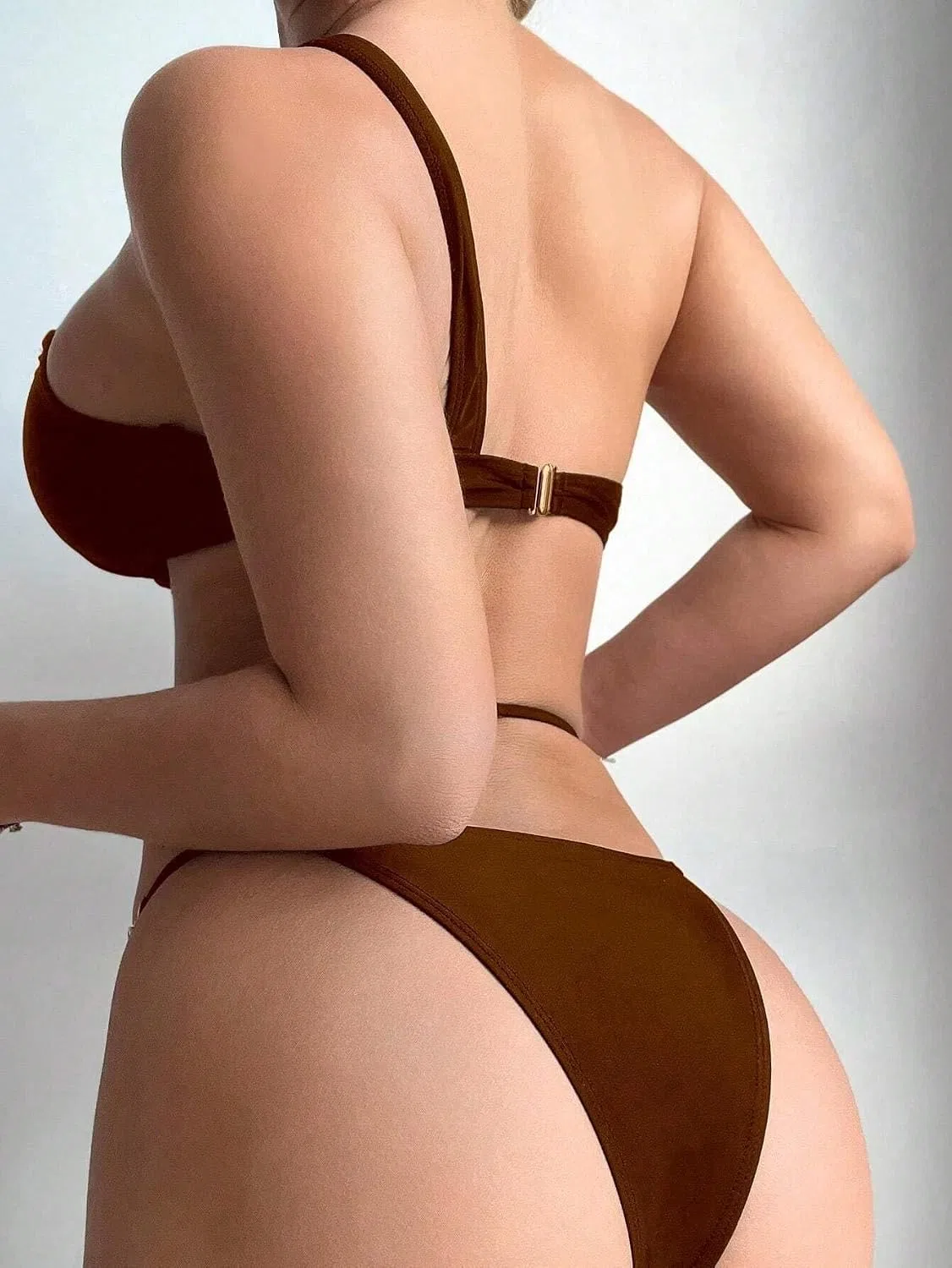 Женский бикини-сет с асимметричным вырезом Coffee Brown — фото 2