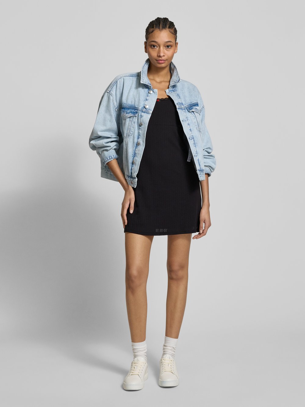 

Приталенное мини-платье из чистого хлопка Tommy Jeans, черный