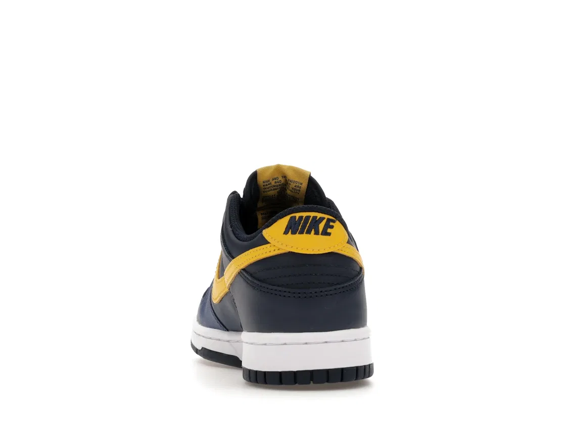 Детские кроссовки с модельным номером Nike Dunk Low Nike, Midnight Navy/Obsidian/Mystic Navy/Varsity Maize — фото 4