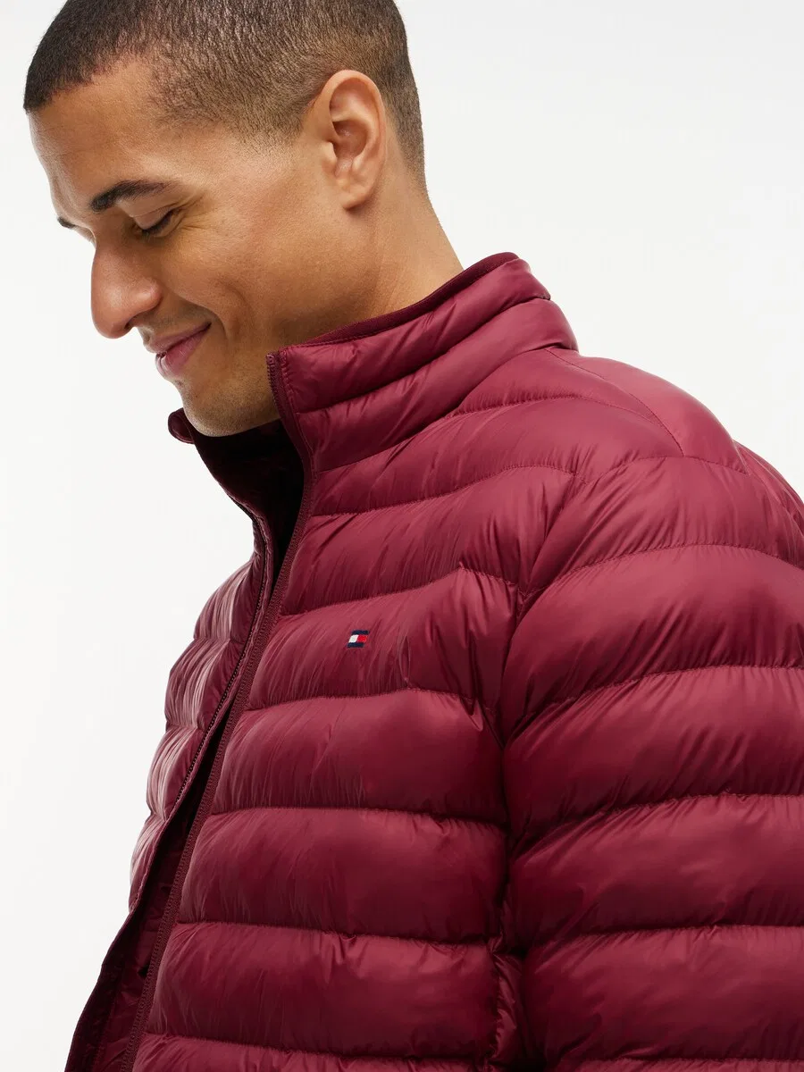 Куртка TOMMY HILFIGER межсезонья, цвет ягодный — фото 3