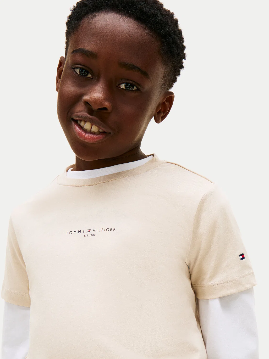 Футболка стандартного кроя для мальчика Essential Logo Tommy Hilfiger, бежевый — фото 3