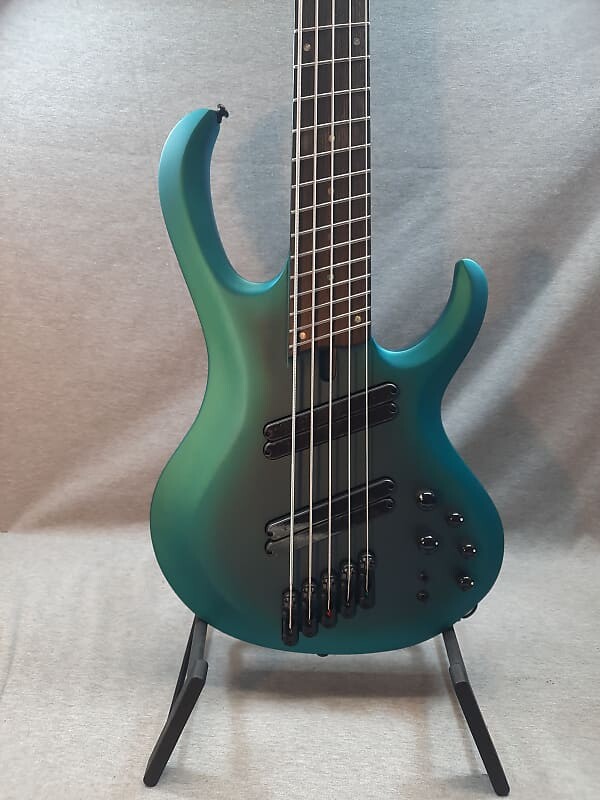 

Ibanez BTB605MS Cerulean Aura Burst Matte