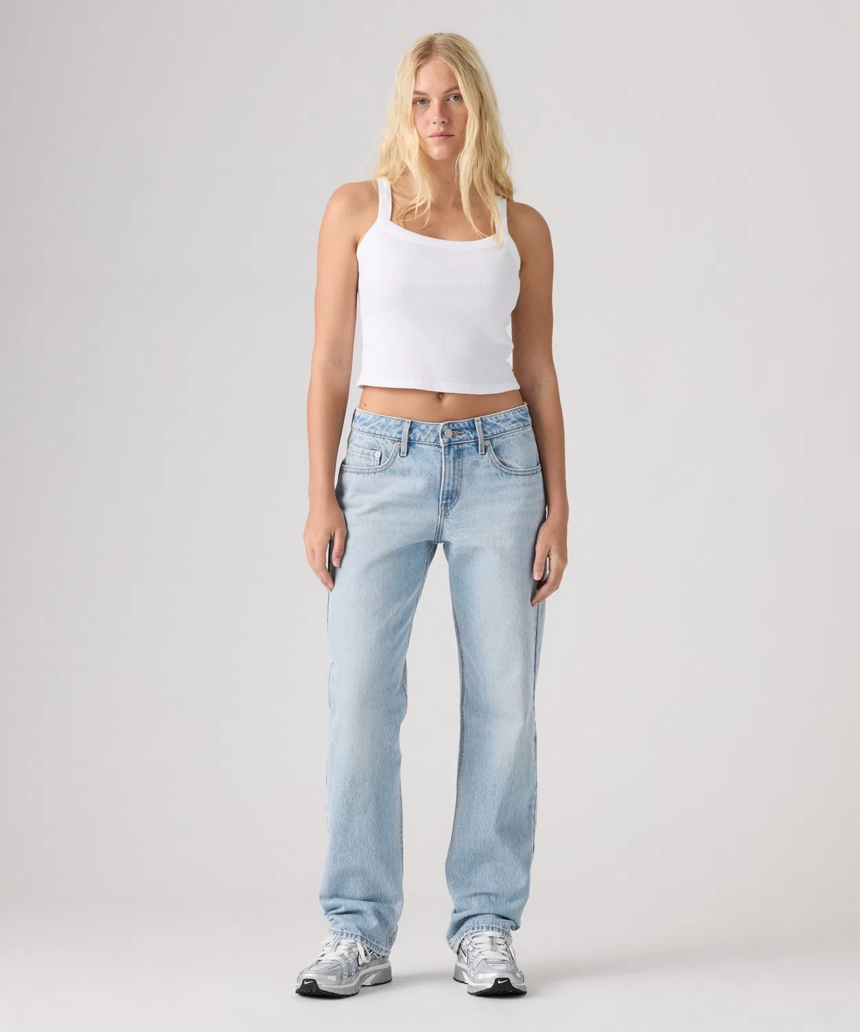 Женские джинсы прямого кроя с низкой посадкой Levi's LOW STRAIGHT, Light Indigo Blue — фото 2