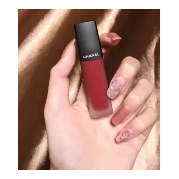 Женская матовая помада-блеск для губ Soft Matte, оттенок #154 Expérimenté, CHANEL, 6 мл — фото 3