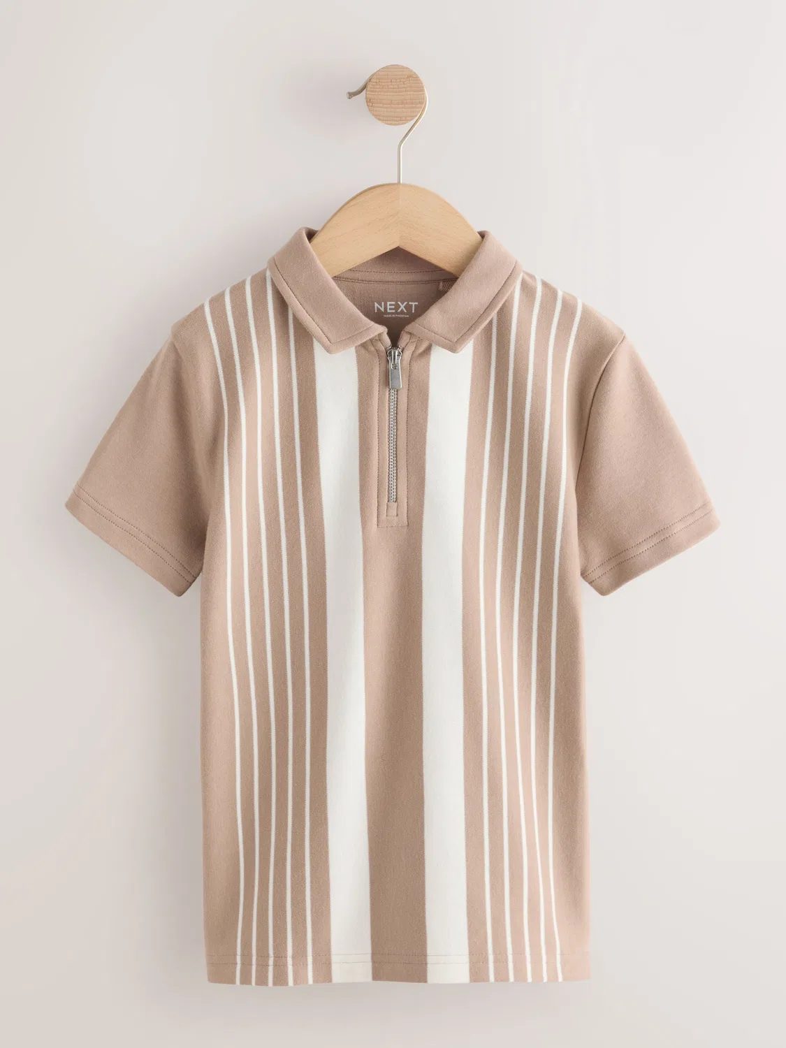 Поло с застежкой-молнией, вертикальная полоска, Neutral Vertical Stripe Zip Neck Polo Shirt Next, нейтральный — фото 4