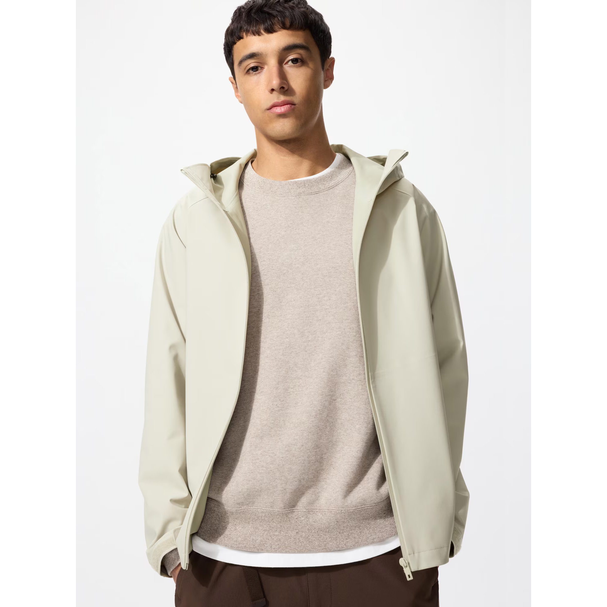 

Ветровка Uniqlo Block Tech / 3D Cut, 31 бежевый