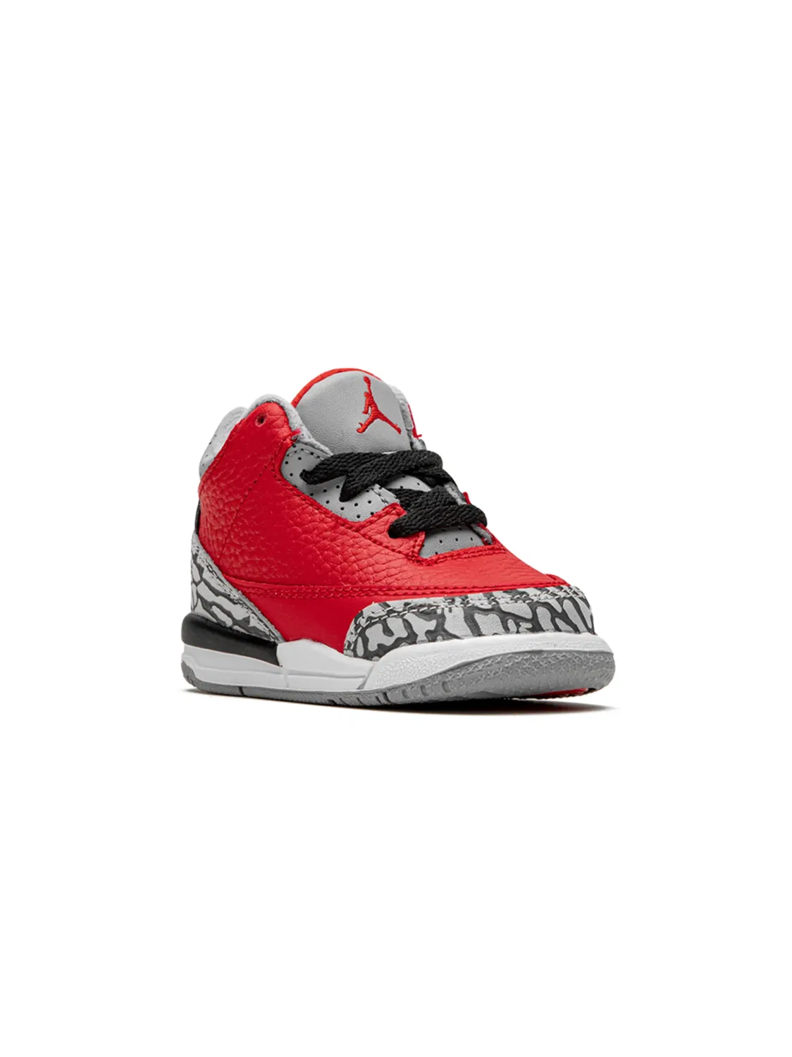 Кроссовки 3 Retro SE Красные Jordan, красный