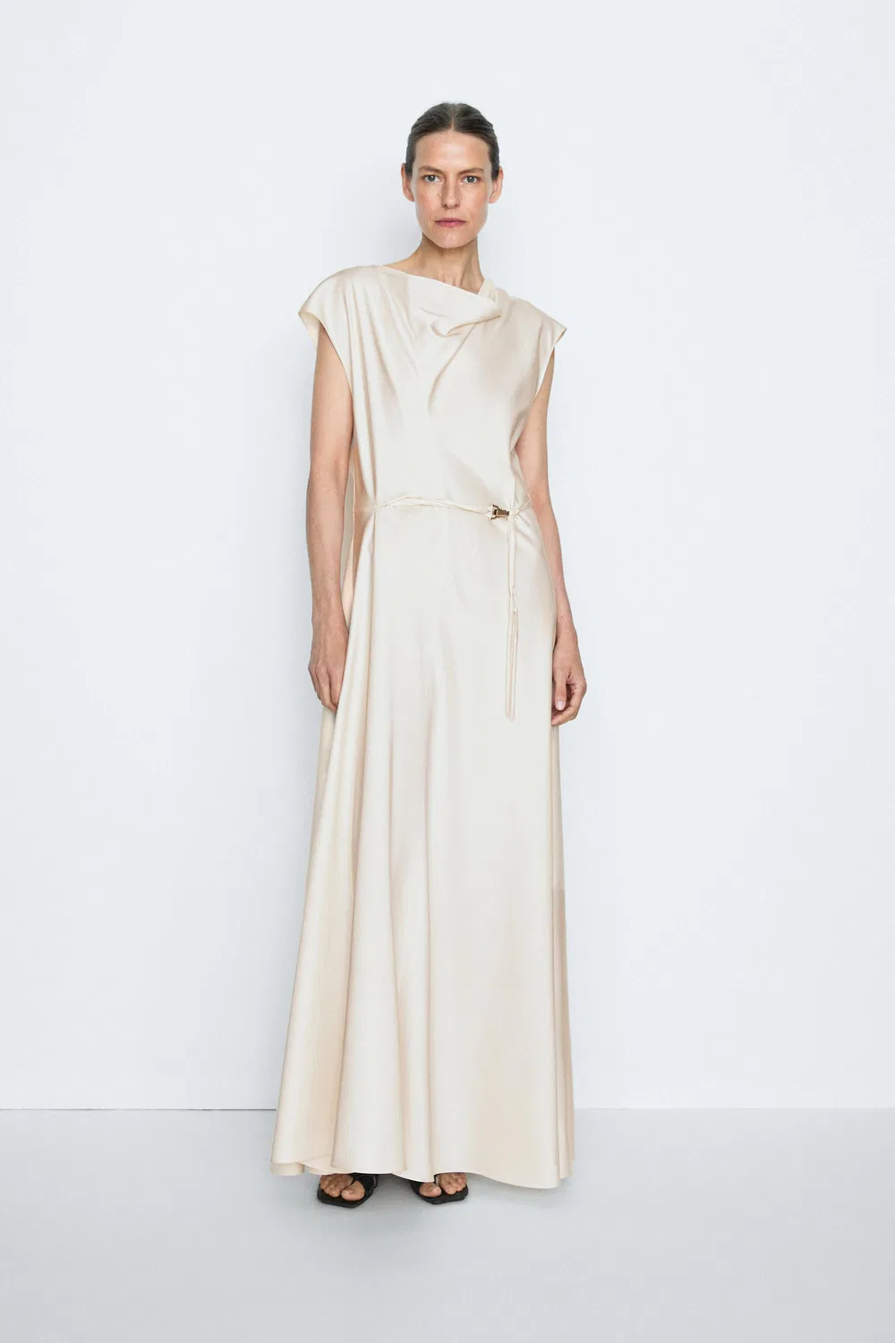 Платье Massimo Dutti, струящееся, с драпированным вырезом, кремовое