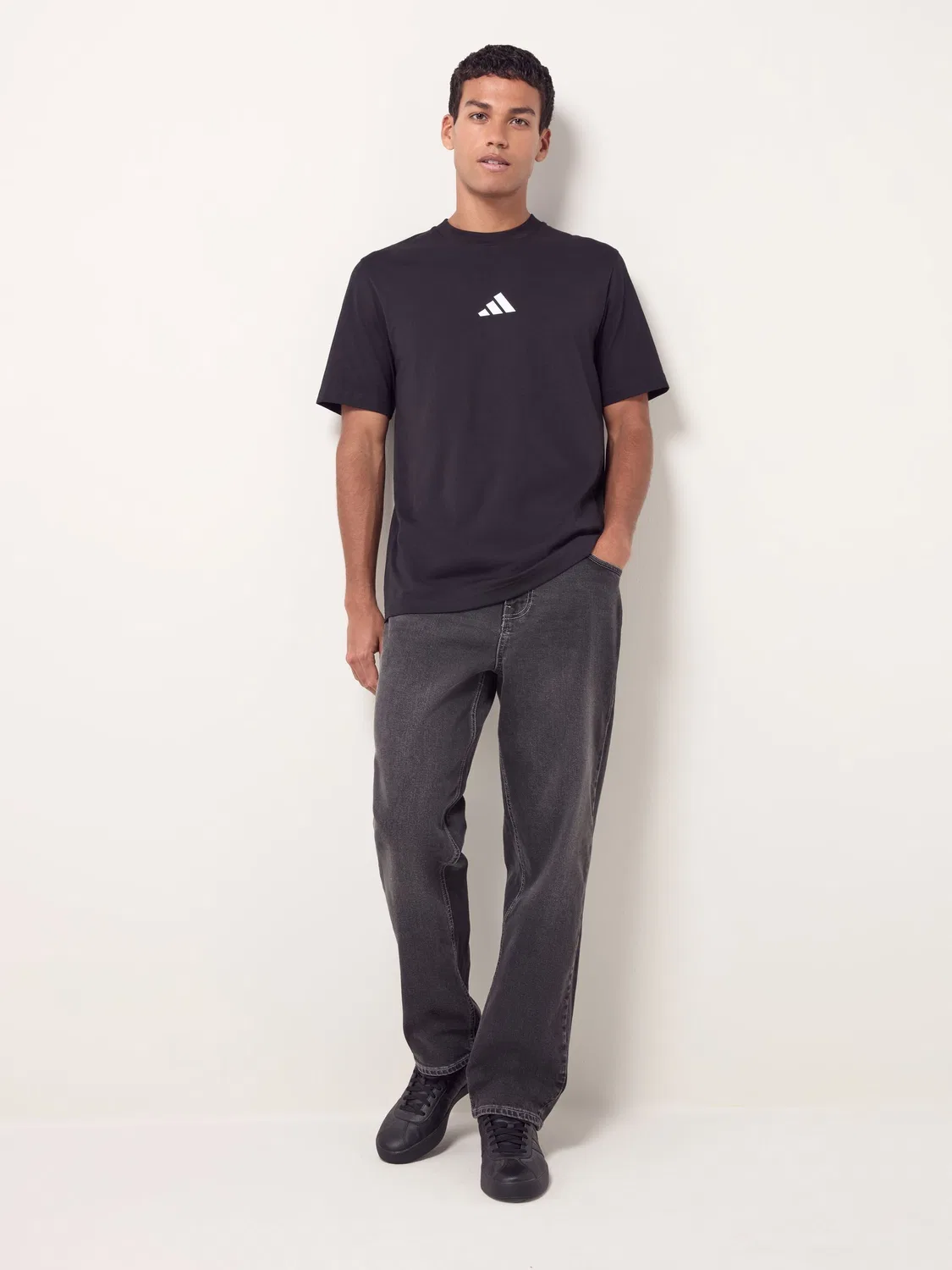 Футболка Essential Small Logo adidas, черный — фото 2