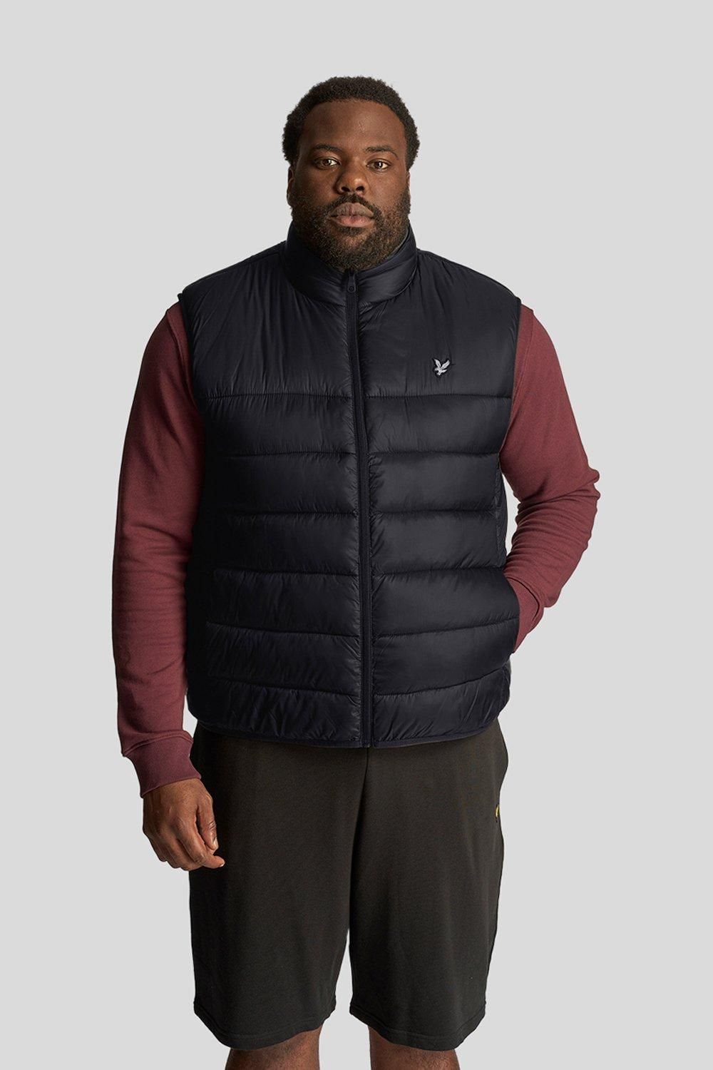 

Жилет Lyle & Scott, черный