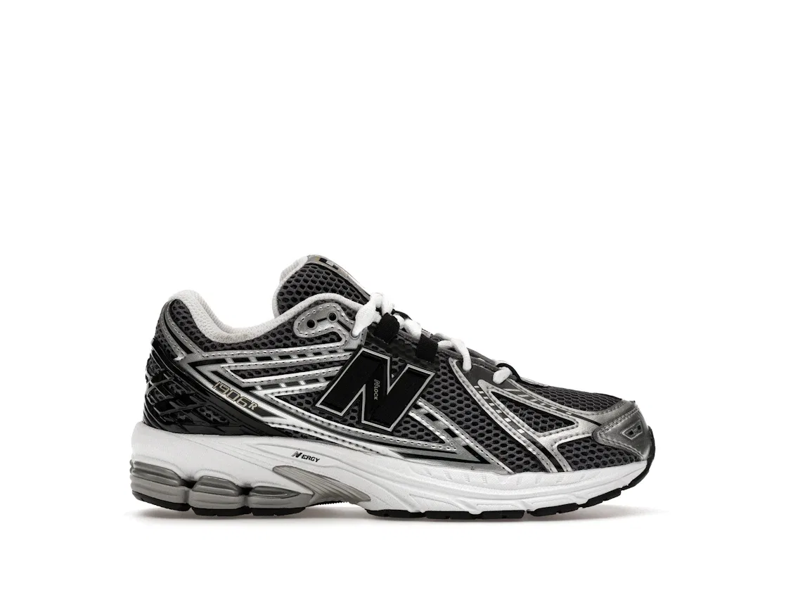Детские кроссовки Lifestyle New Balance 1906R, Silver Metalic Black