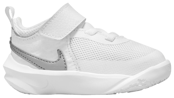 

Кроссовки Nike Team Hustle D10 TD 'White Metallic Silver', белый