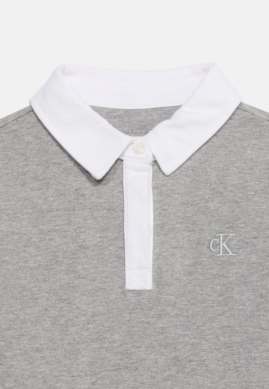 Платье Calvin Klein Jeans серого цвета — фото 3