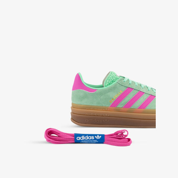 Низкие замшевые кроссовки Gazelle с ярким фирменным принтом Adidas, розовый — фото 4