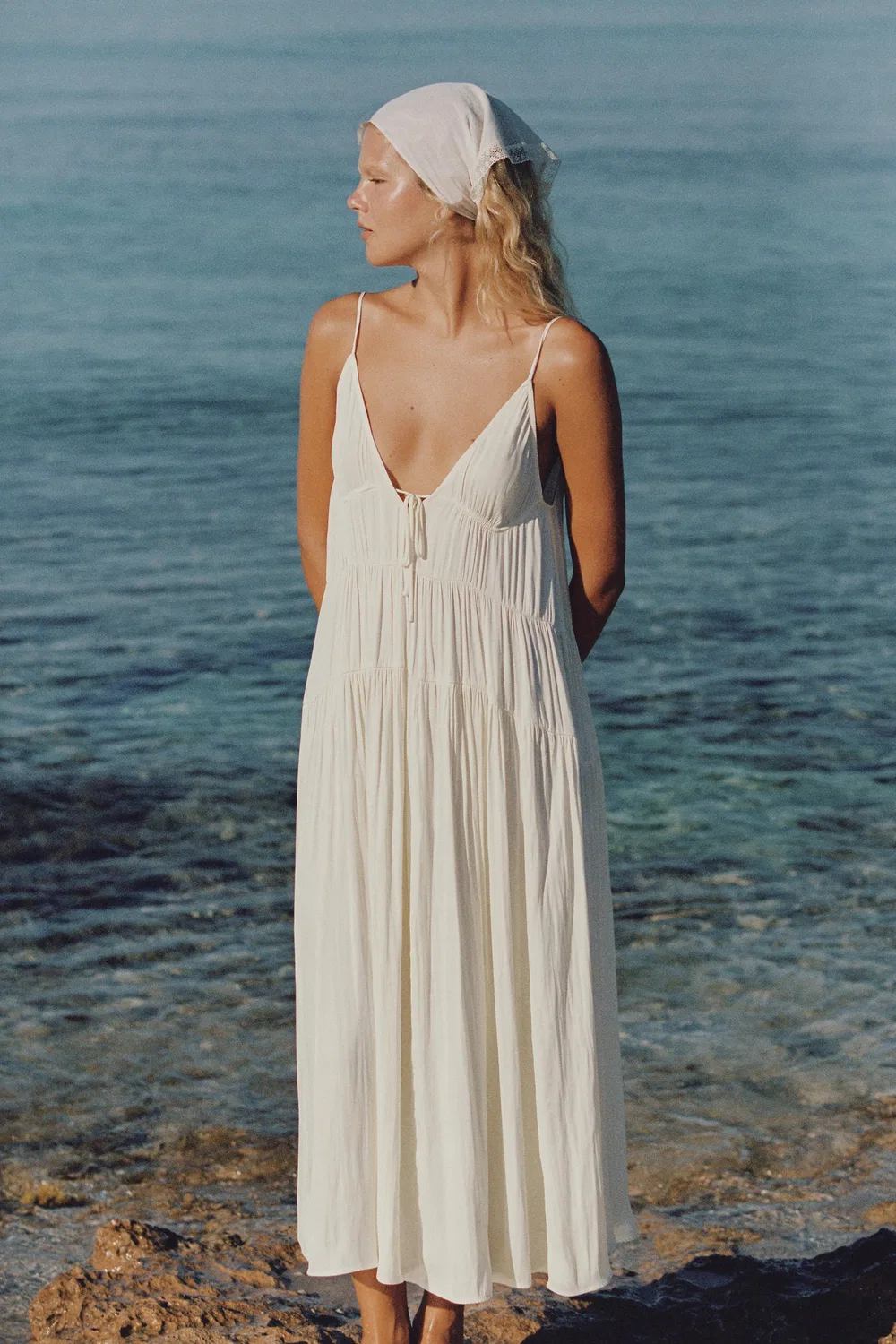 Длинное атласное платье со сборками ZARA, Ecru