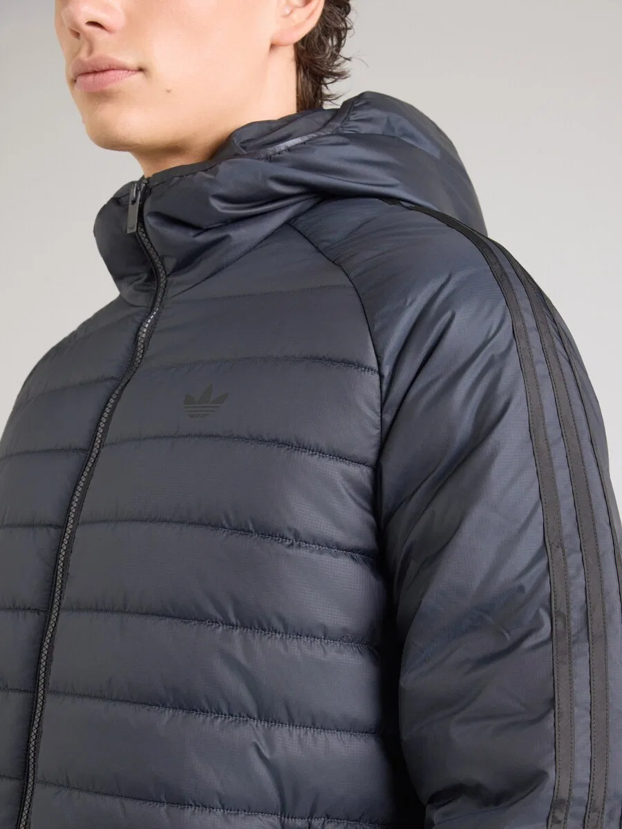 Зимняя куртка ADIDAS ORIGINALS темно-серого цвета — фото 3