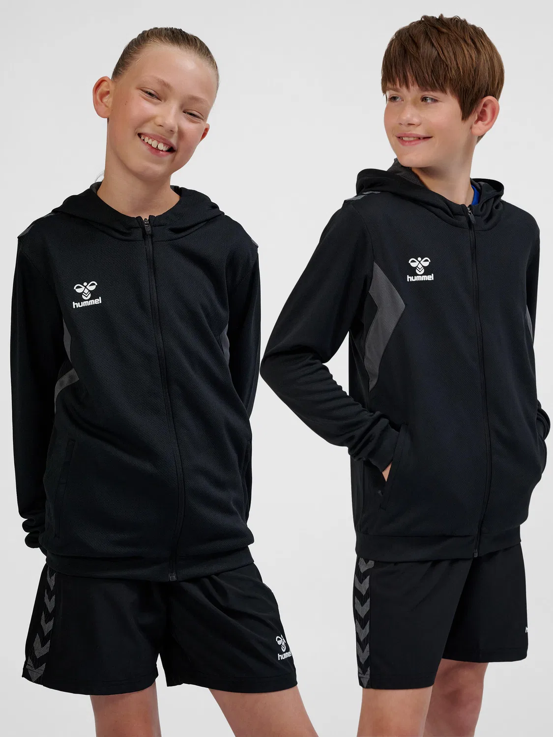 Детская куртка с молнией hmlAUTHENTIC PL ZIP HOODIE KIDS Hummel, Schwarz