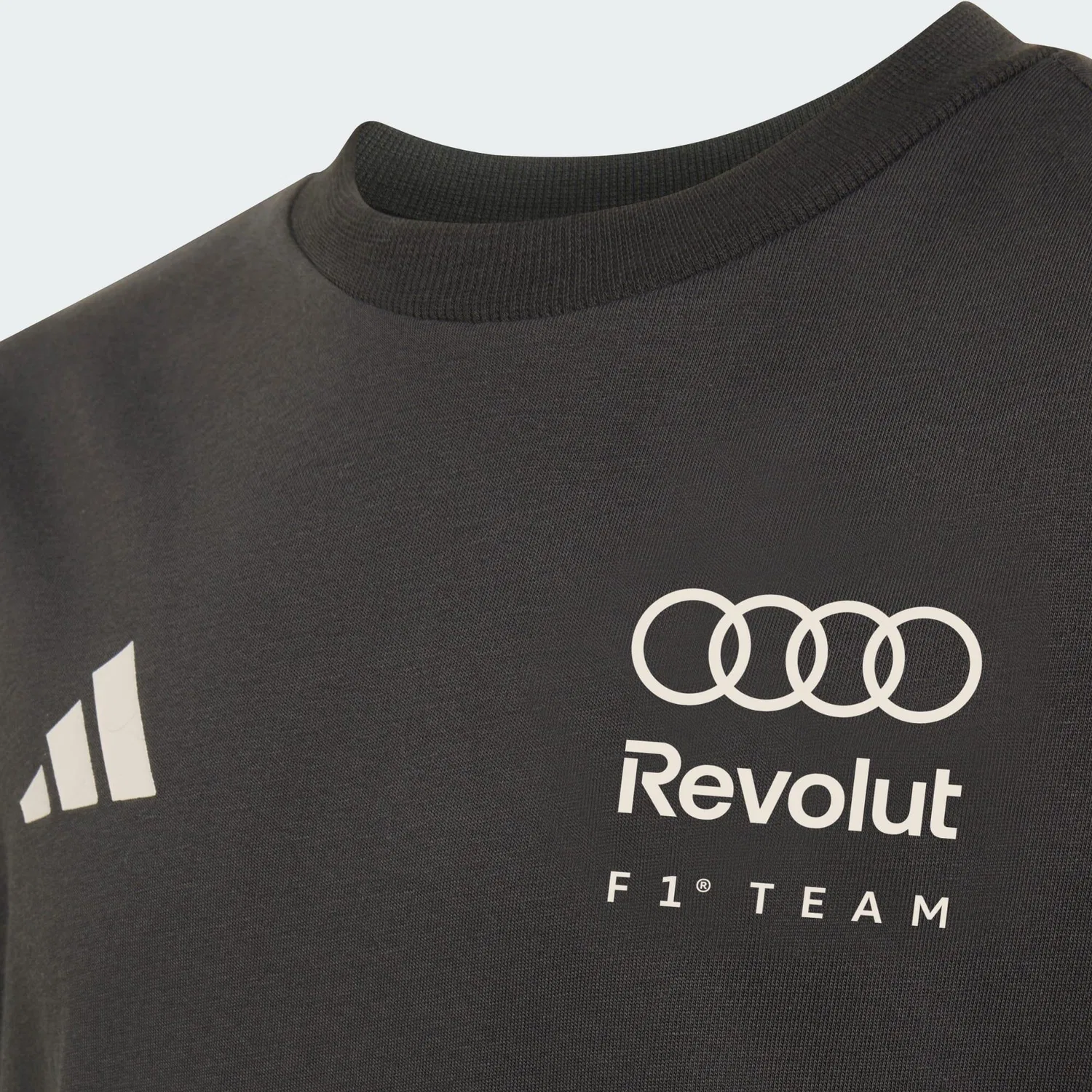 Детская футболка с 3-полосным дизайном Audi Revolut F1 Team DNA Adidas, Черный — фото 4