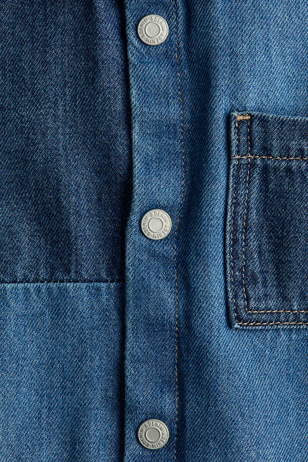 Джинсовая рубашка с цветовыми блоками H&M, Denimblau — фото 2