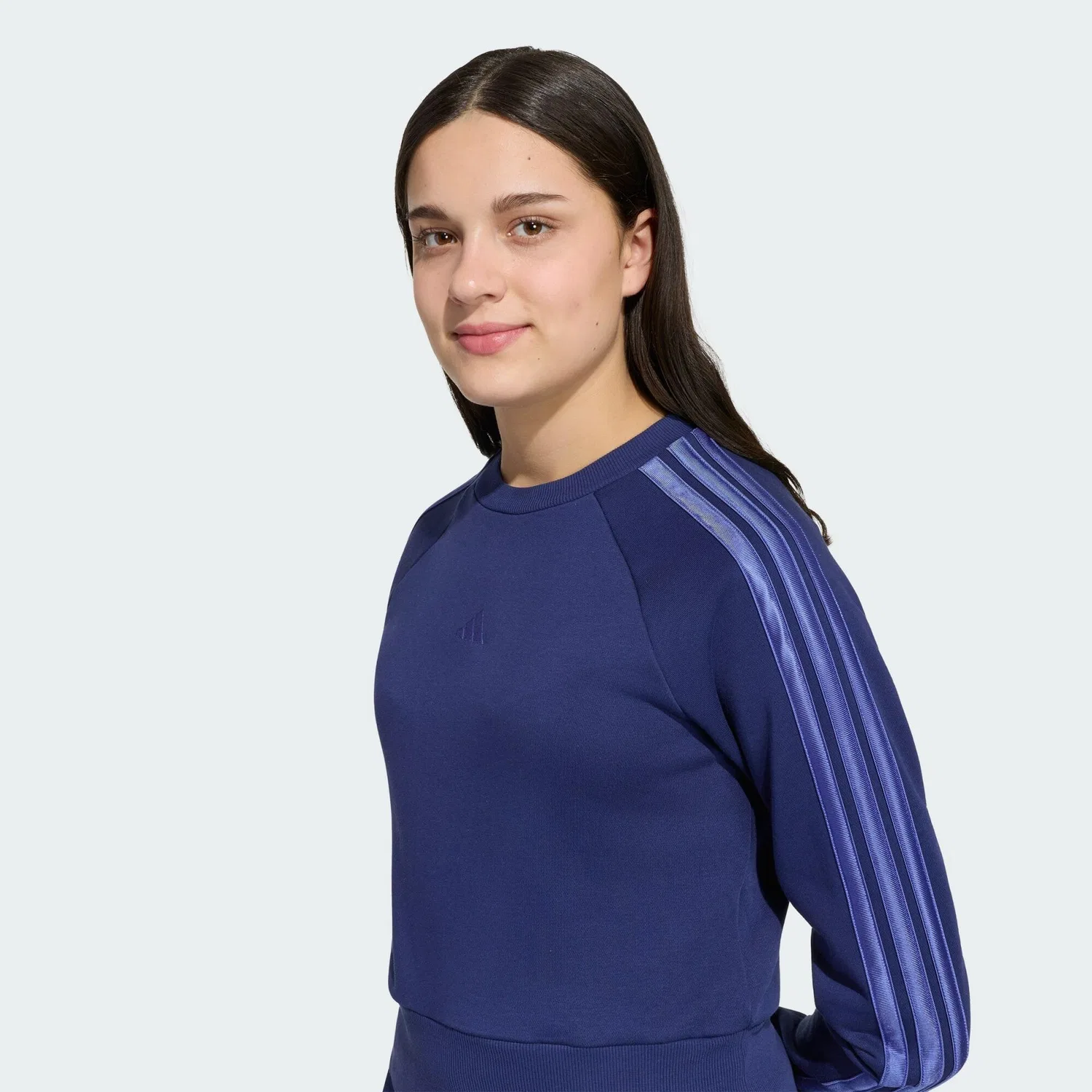 Женский свитшот из футера с сатиновыми вставками Satin Sweatshirt Adidas, Dunkelblau Indigoblau — фото 4