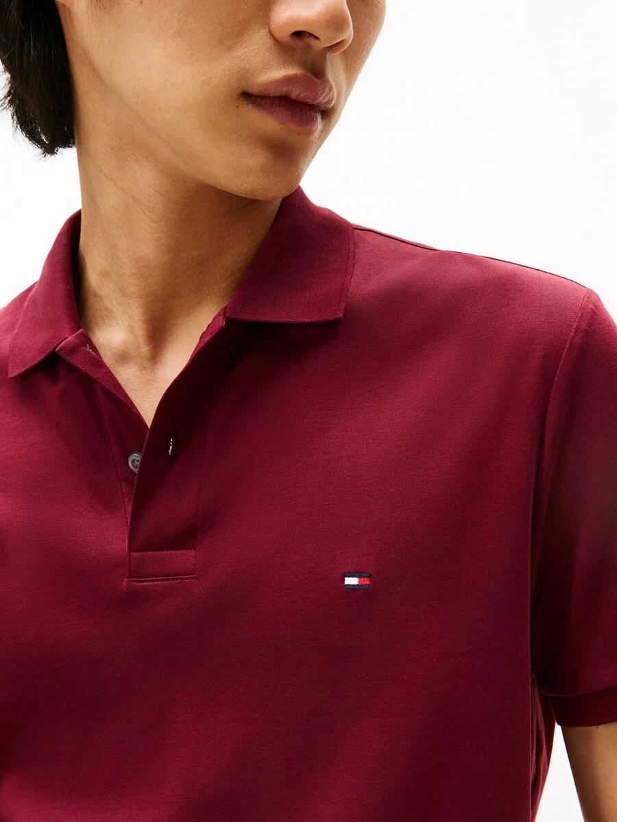 Футболка TOMMY HILFIGER Seasonal в цвете "Ягодный" — фото 3