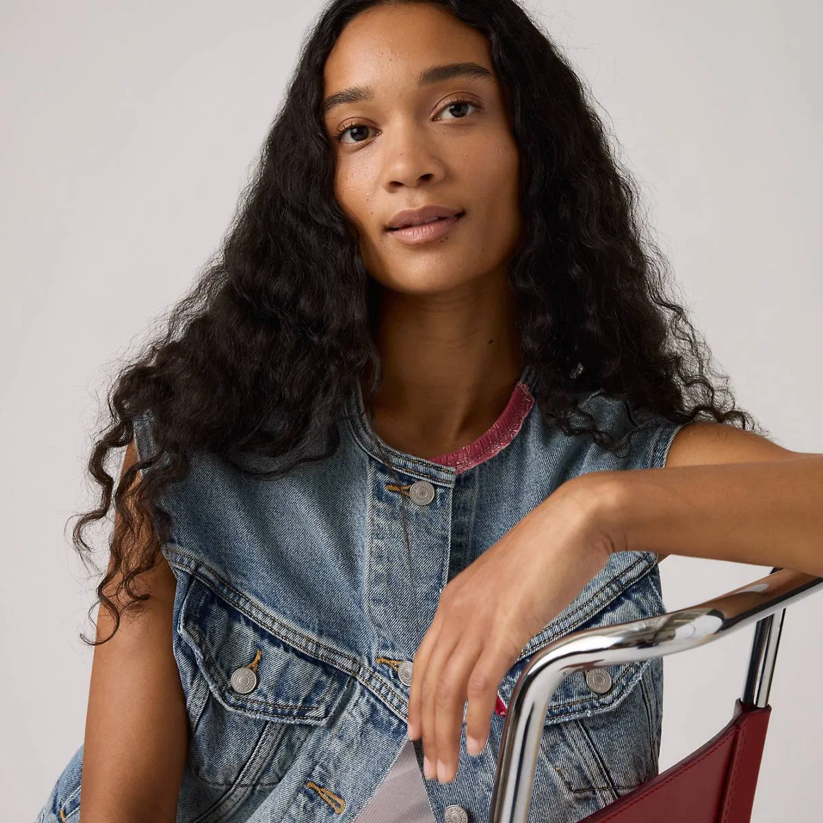 Укороченный жилет без воротника 90-х годов Levi's, Melody'S Muse Vest - Medium Wash — фото 2