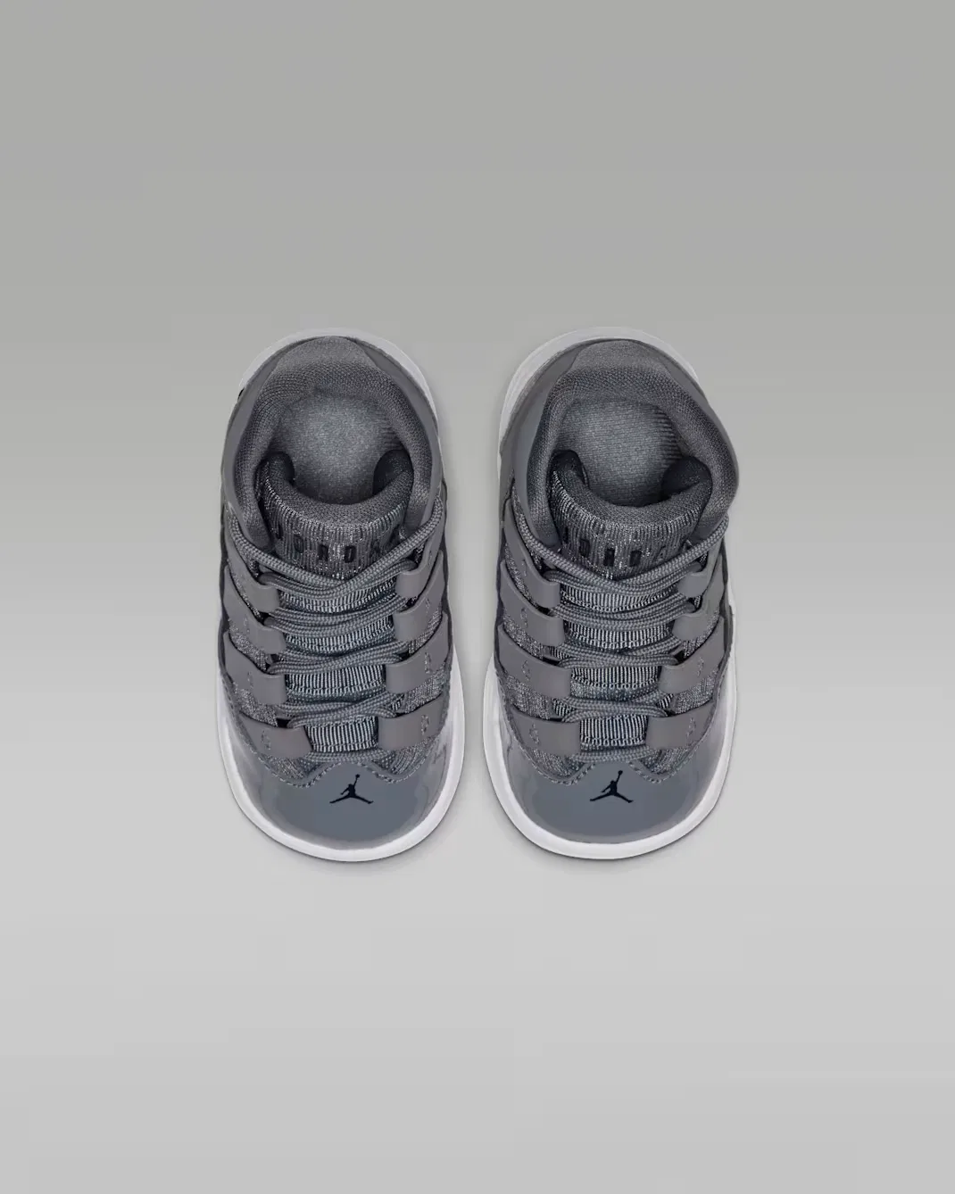 Детская/подростковая обувь Jordan Max Aura, Cool Grey/White/Clear/Black — фото 4