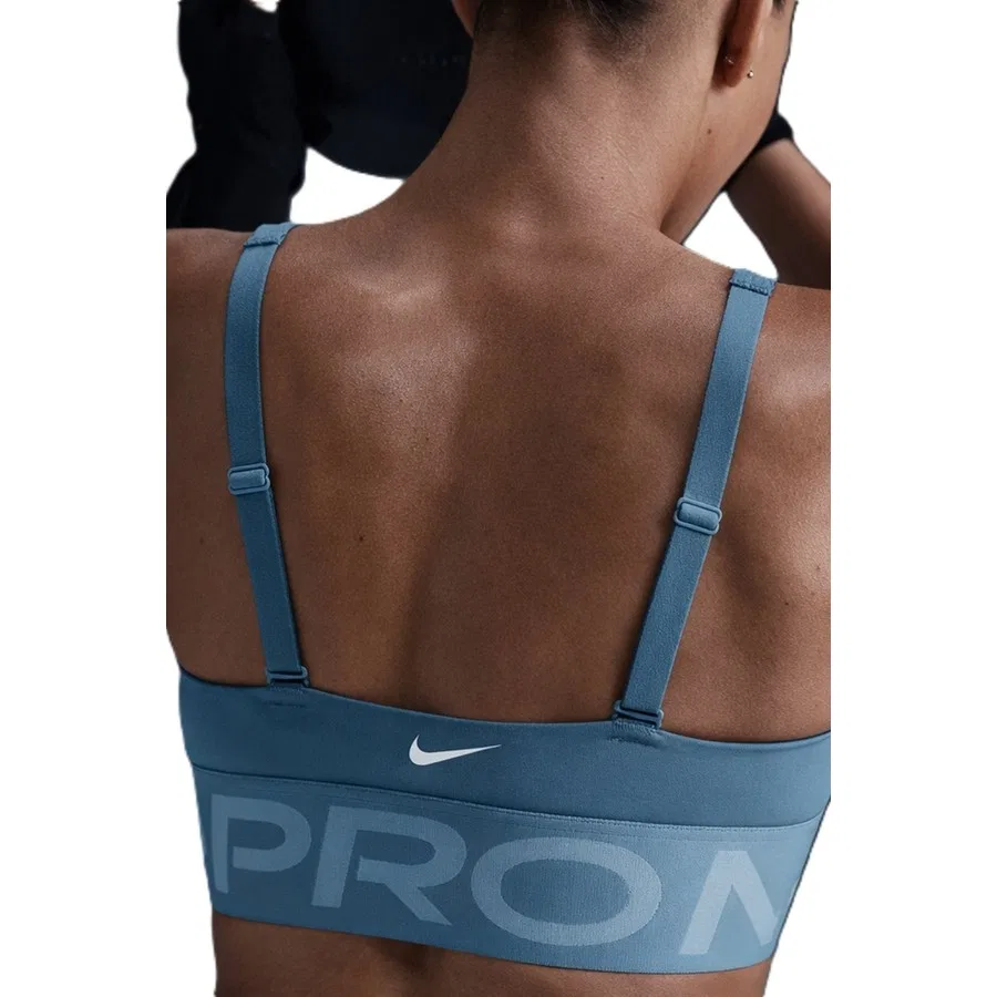 Спортивный бюстгальтер с V-образным вырезом Pro Indy Plunge-Support Bra Nike, Зеленый — фото 3