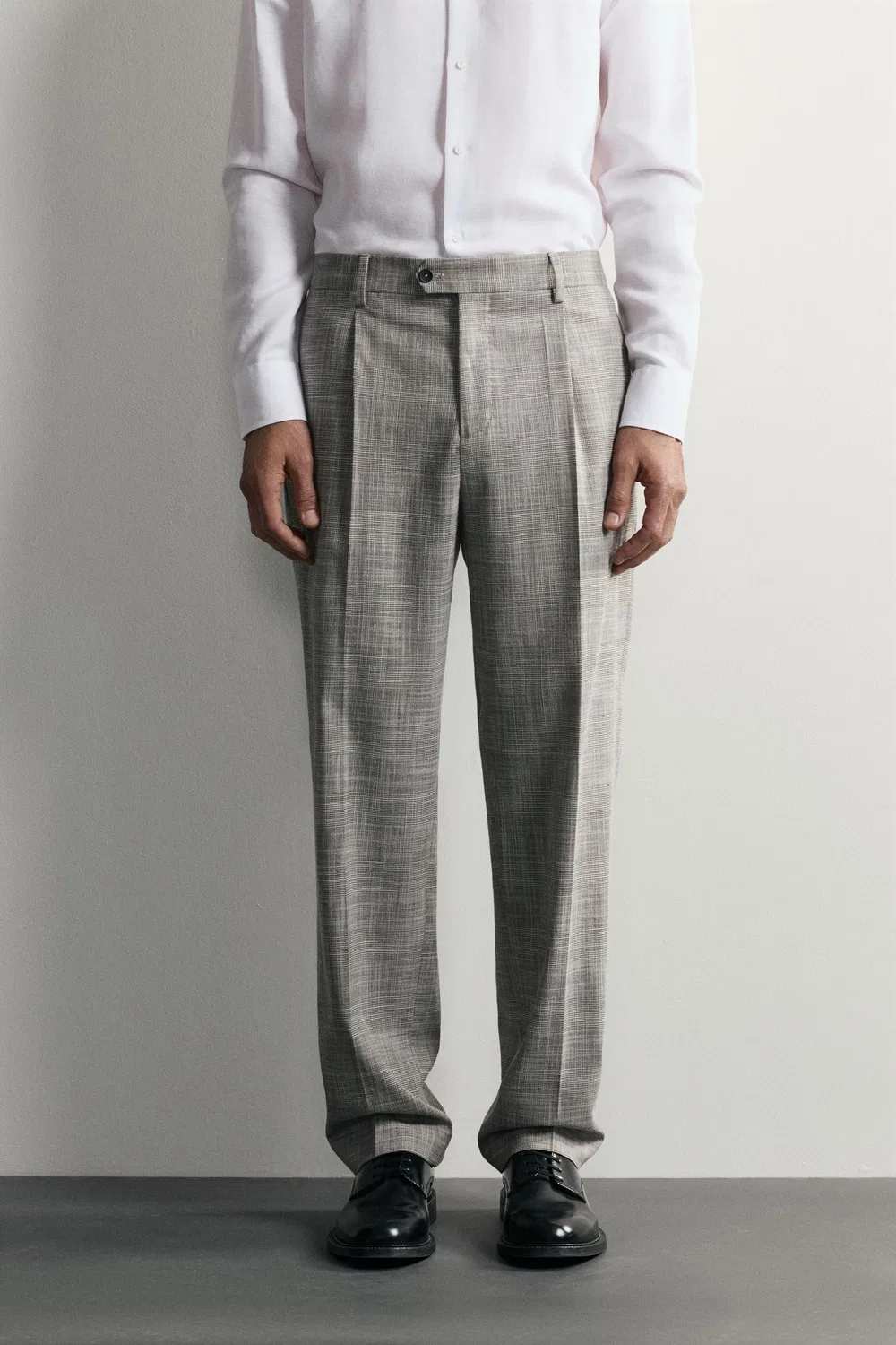 Брюки от костюма из шерстяной смеси в клетку со складками. ZARA, Light grey — фото 2