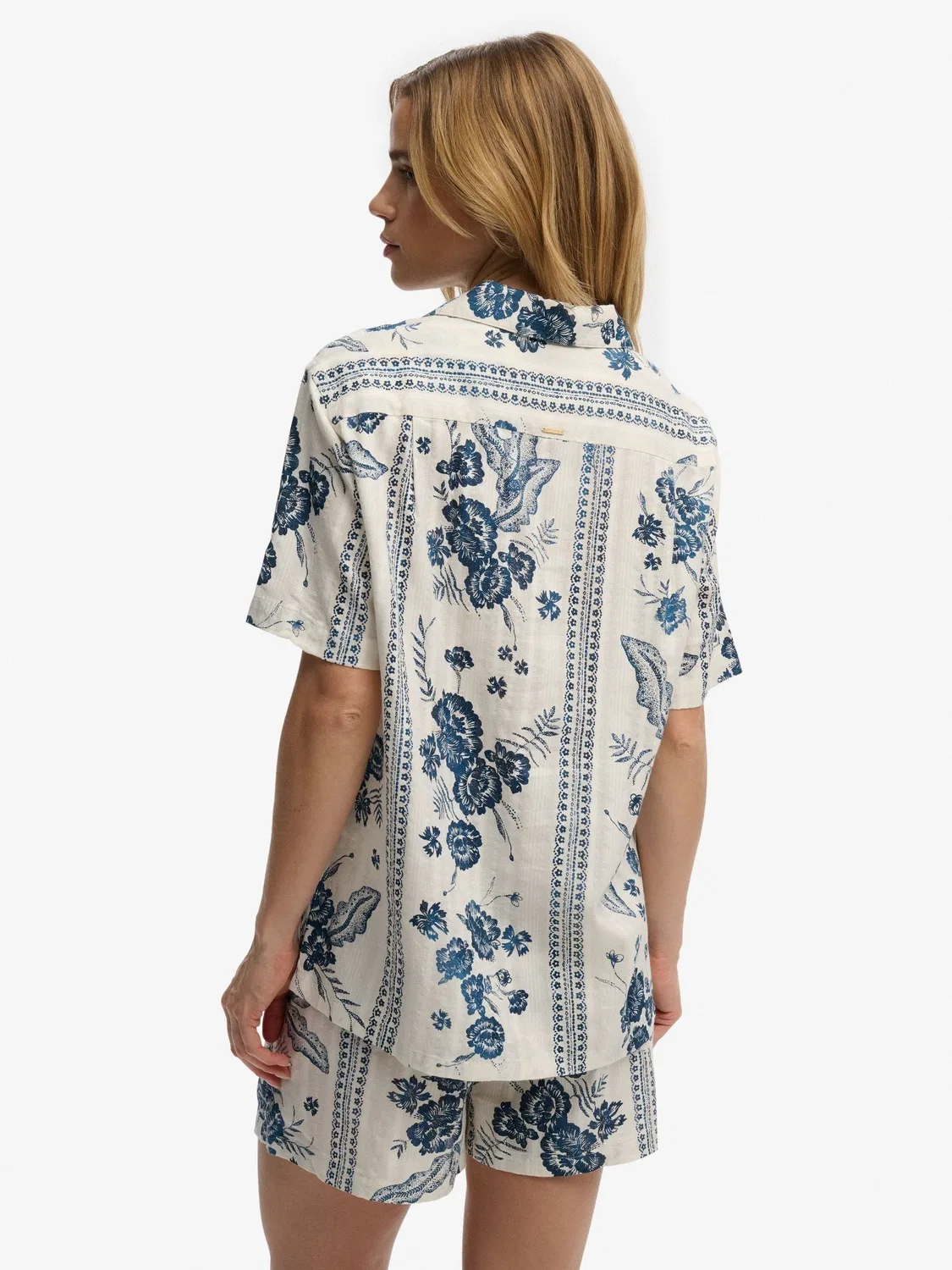 Рубашка с коротким рукавом Beach Printed Superdry, цвет экрю/синий — фото 2