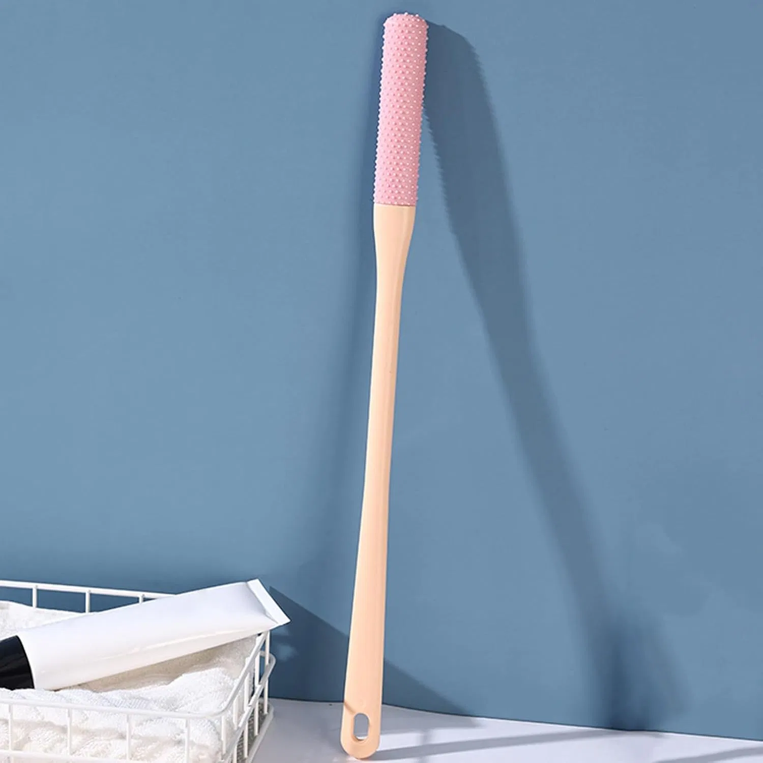 Щетка для ног с длинной ручкой, Qiaonan, 1 шт, 40 см, Pink — фото 3