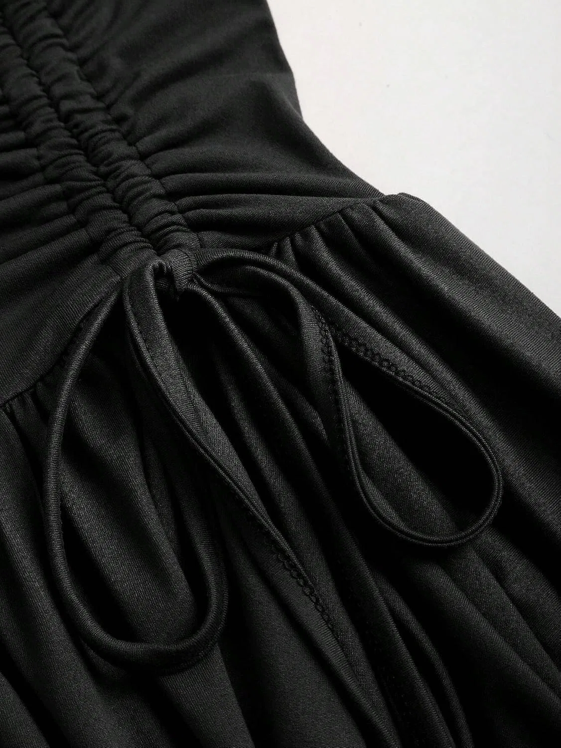 Женское асимметричное платье без рукавов с утяжкой Black — фото 2
