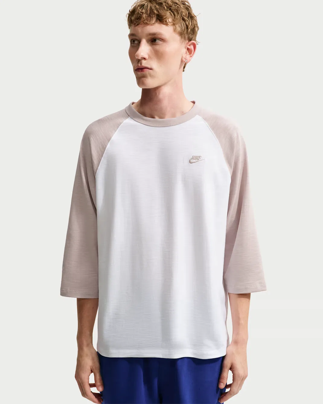 Мужская футболка-реглан с рукавами 3/4 Nike Sportswear Club, Moon Particle/White/Moon Particle