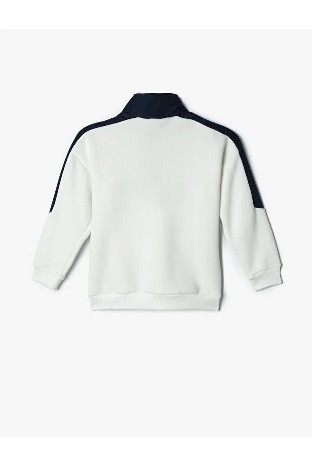 Детское худи для мальчиков с принтом Stand collar half zipper cotton raised printed sweatshirt Koton, Ecru — фото 2