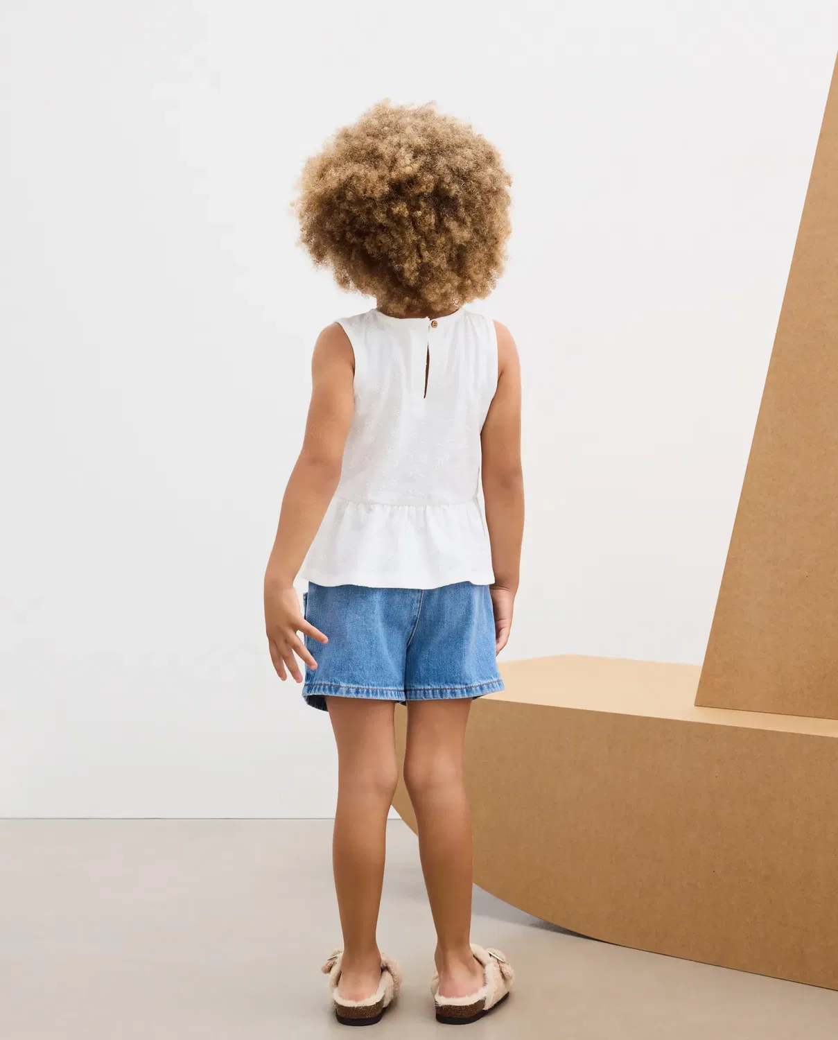 Детские шорты для девочек джинсовые с бумажной талией Kids El Corte Inglés, Azul Pálido — фото 3