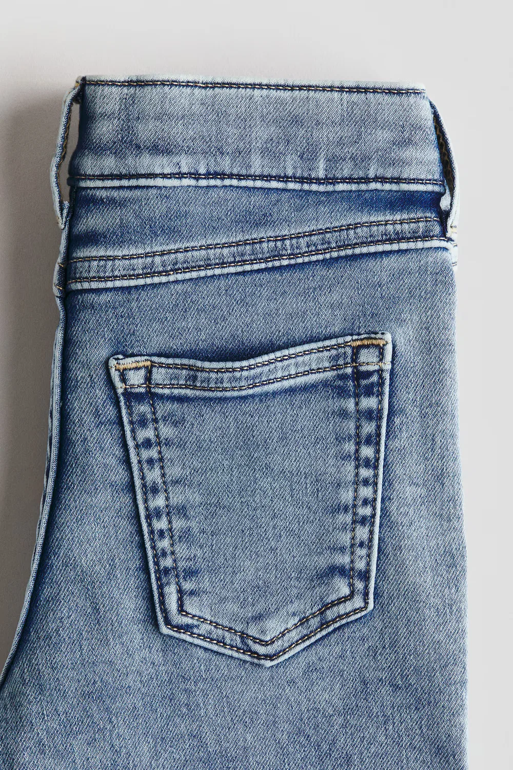 Супермягкие джинсы облегающего кроя H&M, Denimblau — фото 3